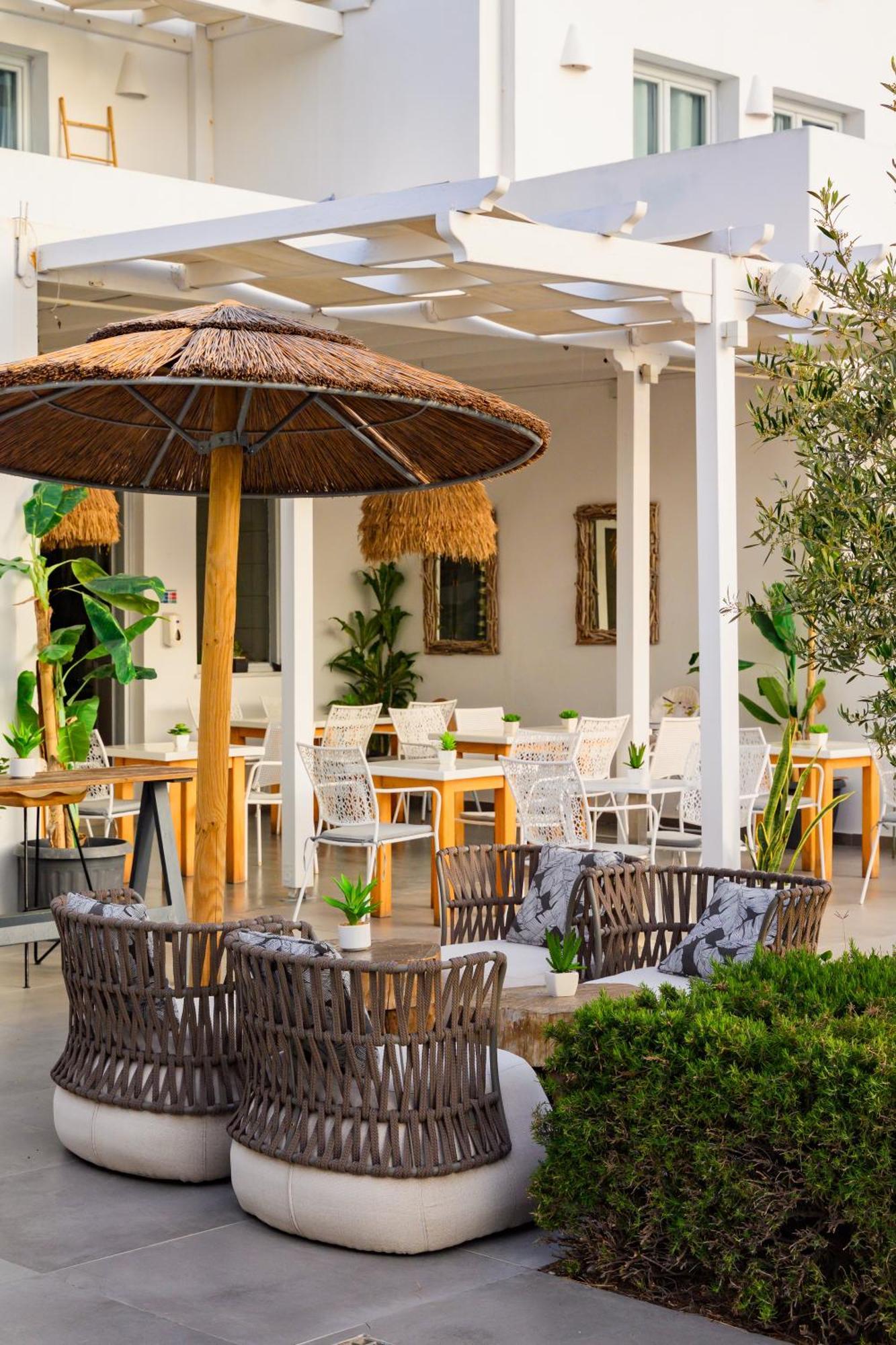 Hotel Impressive One Ormos Athinios Exterior foto