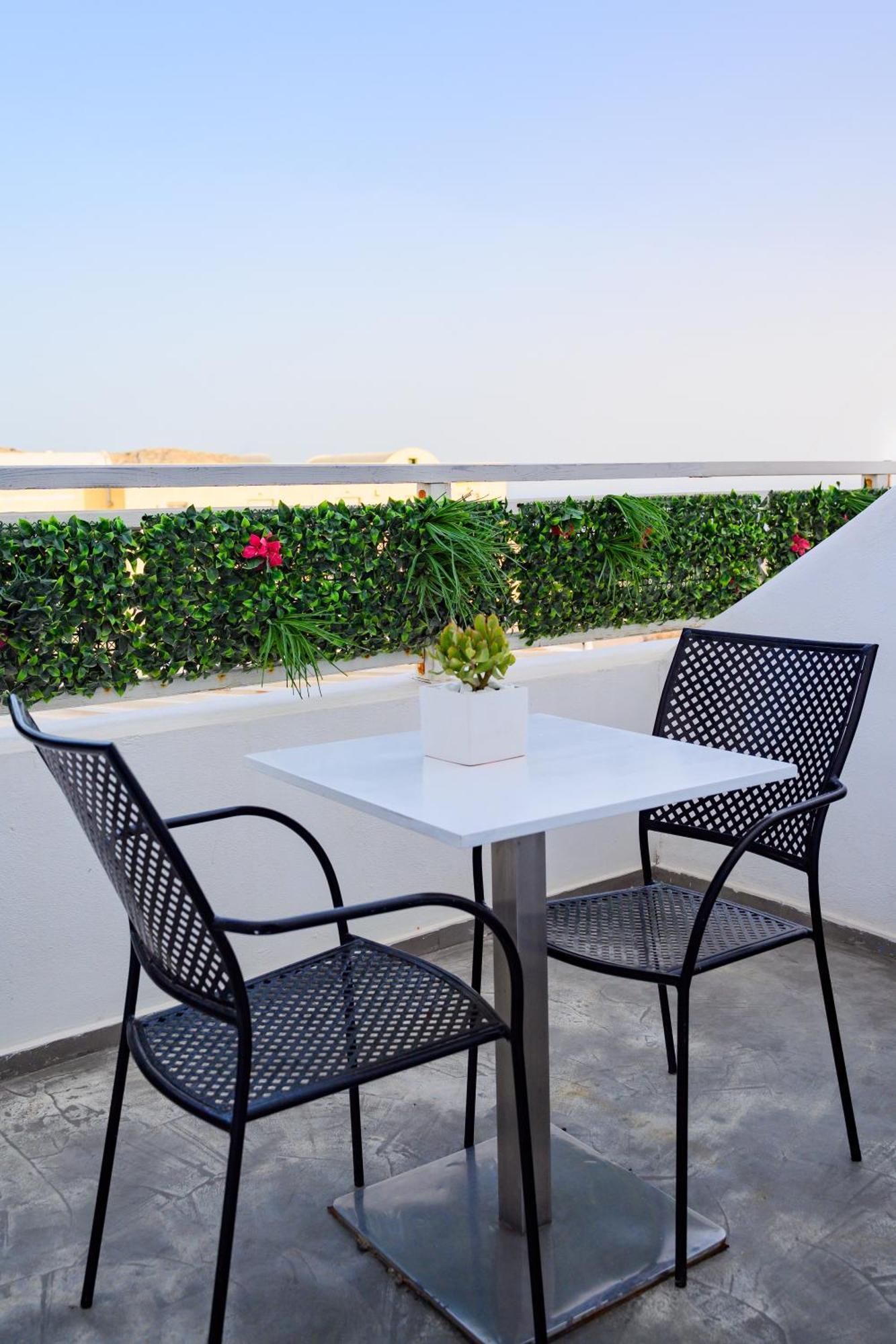 Hotel Impressive One Ormos Athinios Exterior foto