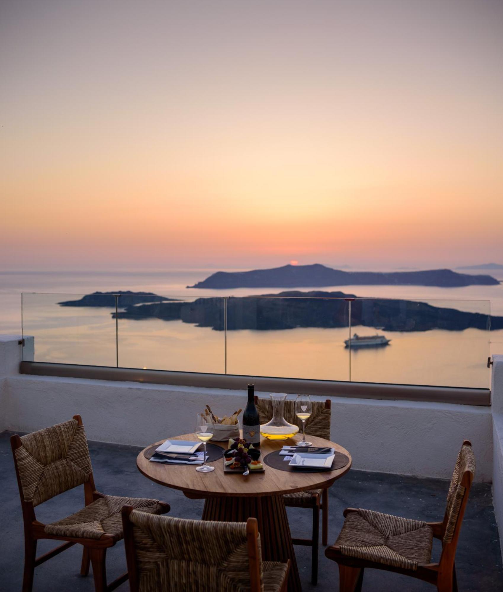 Hotel Impressive One Ormos Athinios Exterior foto