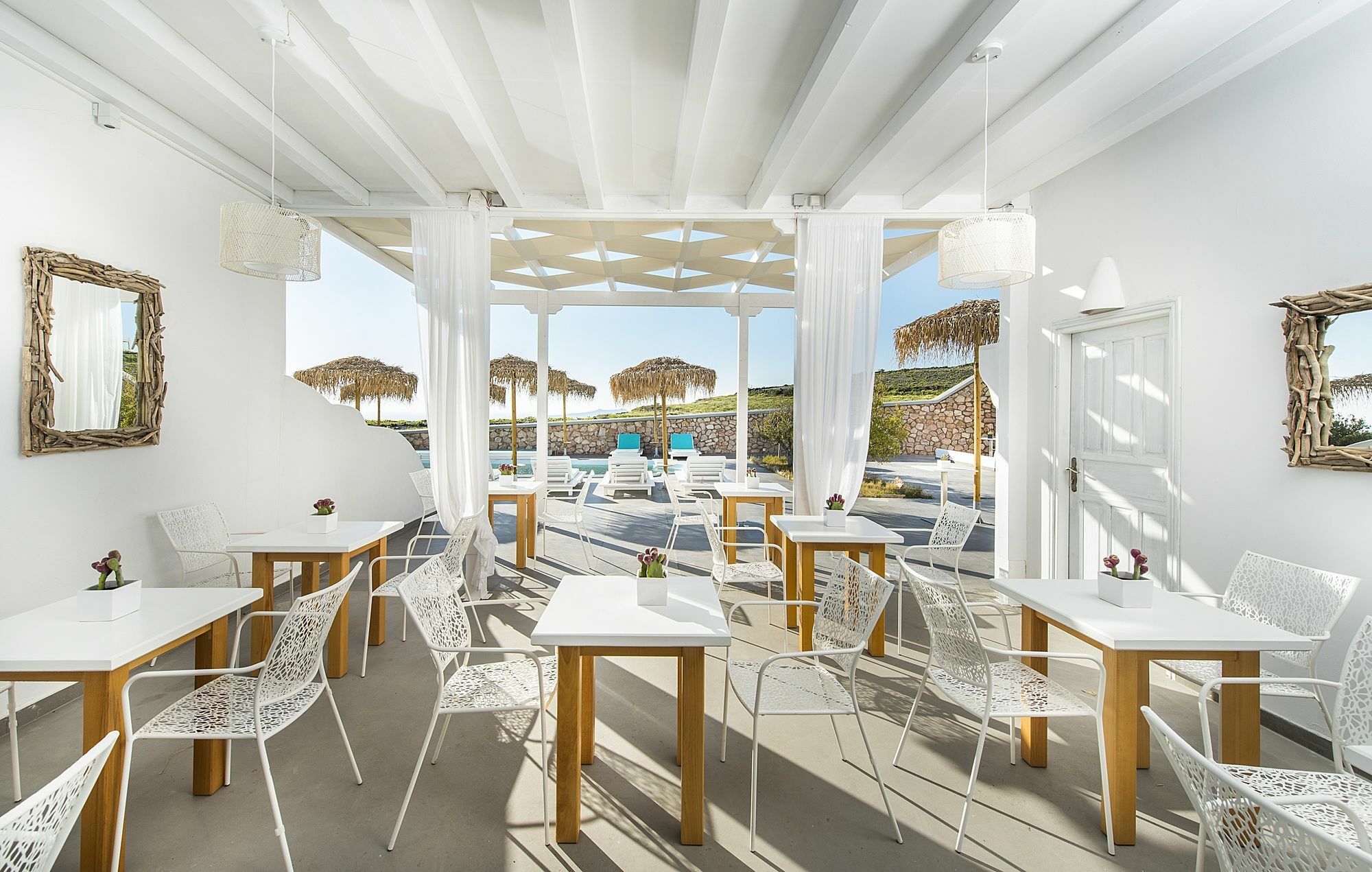 Hotel Impressive One Ormos Athinios Exterior foto